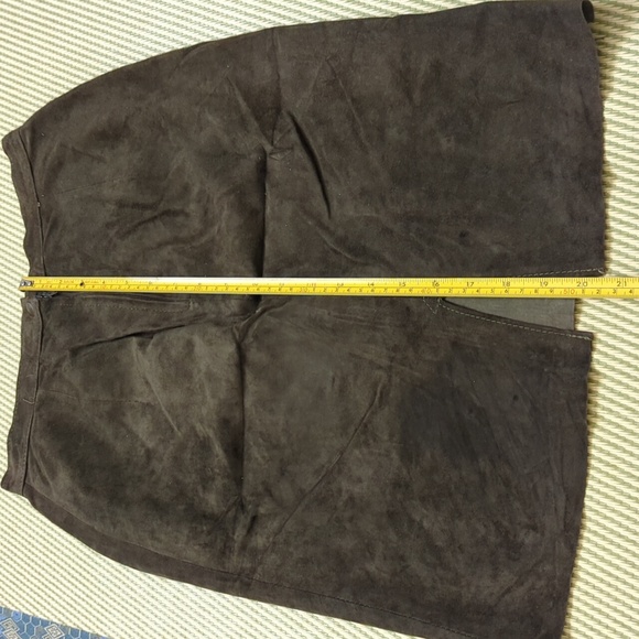 Vintage leather skirt - Picture 4 of 8